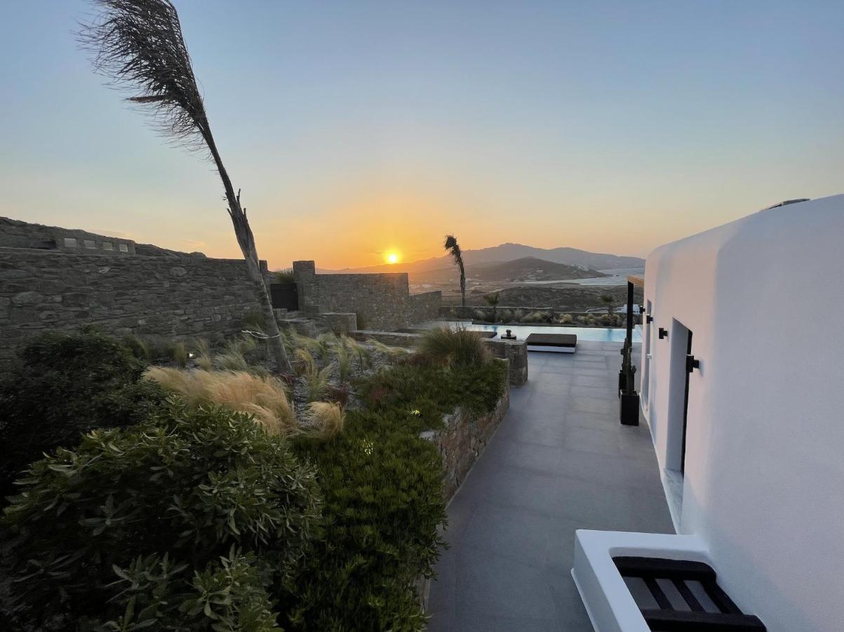 Black And White Villas Ftelia - Mykonos Mykonos Town Exterior foto